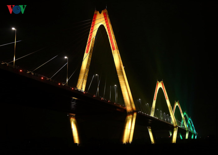 Cầu Nhật Tân - cây cầu dây văng hiện đại nhất nước, biểu tượng của tình hữu nghị Việt - Nhật cũng tượng trưng cho sự hòa nhập, đổi mới và phát triển của Thủ Đô trong thời kỳ mới.