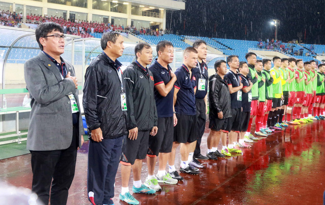 Sau trận đấu với Campuchia tối 10/10, HLV Mai Đức Chung sẽ không còn đứng trong khu kỹ thuật của đội tuyển Việt Nam