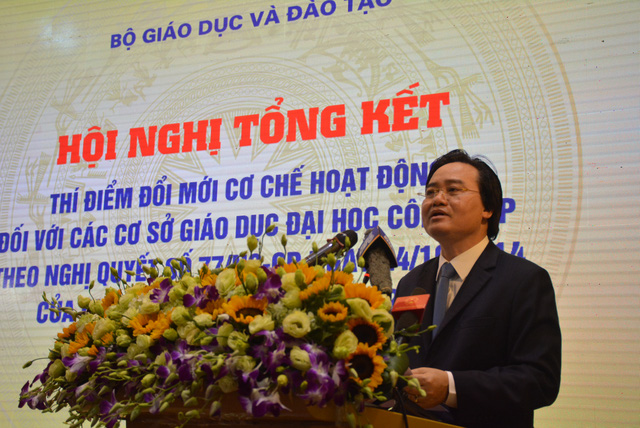 Bộ trưởng Bộ GD&ĐT Phùng Xuân Nhạ phát biểu tại hội nghị