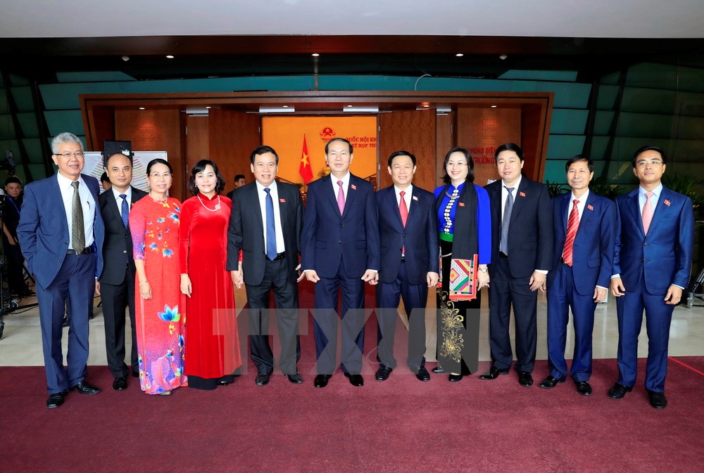 Chủ tịch nước Trần Đại Quang với các đại biểu dự phiên khai mạc.