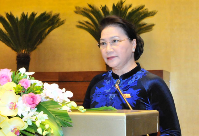 Phát biểu khai mạc kỳ họp, Chủ tịch Quốc hội Nguyễn Thị Kim Ngân cho rằng, bên cạnh những kết quả đạt được, tình hình kinh tế - xã hội vẫn đứng trước nhiều khó khăn, thách thức.				   Ảnh: VGP