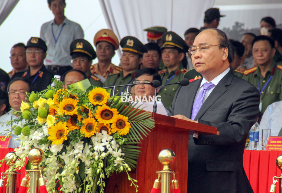 Thủ tướng Chính phủ Nguyễn Xuân Phúc tham dự và phát biểu chỉ đạo tại buổi lễ. Ảnh: QUỐC KHẢI