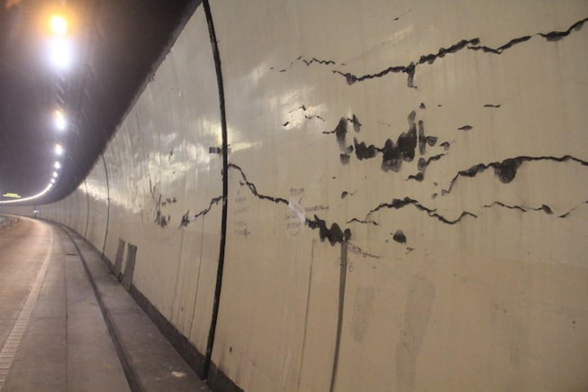 Many cracks found in the main tunnel