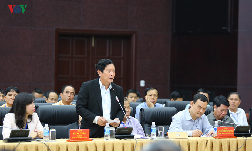 Ông Huỳnh Vĩnh Ái- Thứ trưởng Bộ VHTT&DL báo cáo công tác chuẩn bị của Tiểu ban Lễ tân.