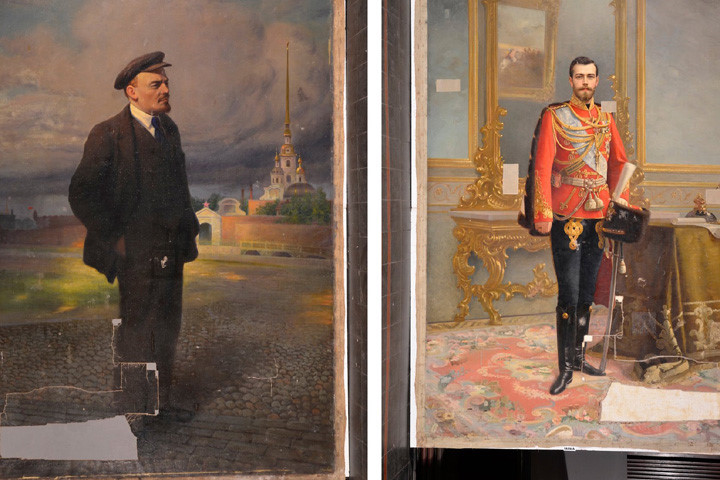 Chân dung Lenin năm 1924 (trong bức ảnh bên trái) và chân dung đối thủ của đảng Bolshevik là Sa hoàng Nicolas II trong bức họa vẽ năm 1896. Ảnh: Pozeluyeva.