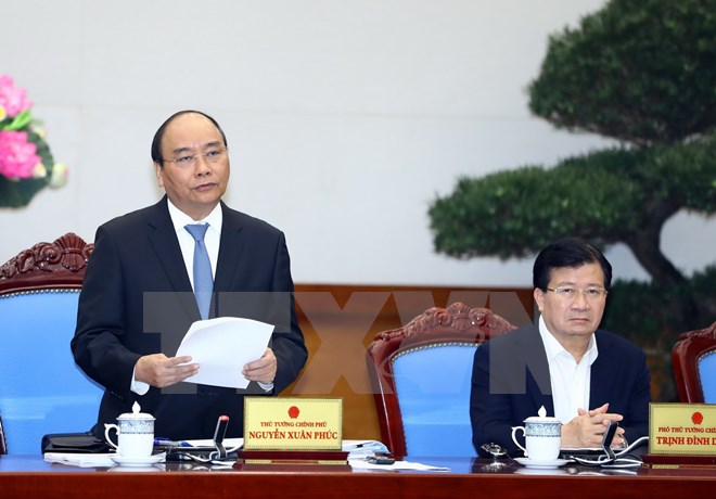 Thủ tướng Nguyễn Xuân Phúc phát biểu tại Phiên họp Chính phủ thường kỳ tháng 10/2017. (Ảnh: Thống Nhất/TTXVN)