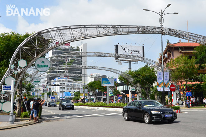 Sections of the street being blocked to give way for the VIP visitors