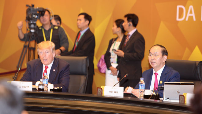 State President Quang (right) and US President Donald Trump (Photo: Chinhphu.vn)