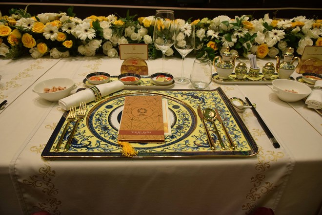 The Minh Long tableware set serves at the State banquet of APEC Vietnam 2017 (Photo: VNA)