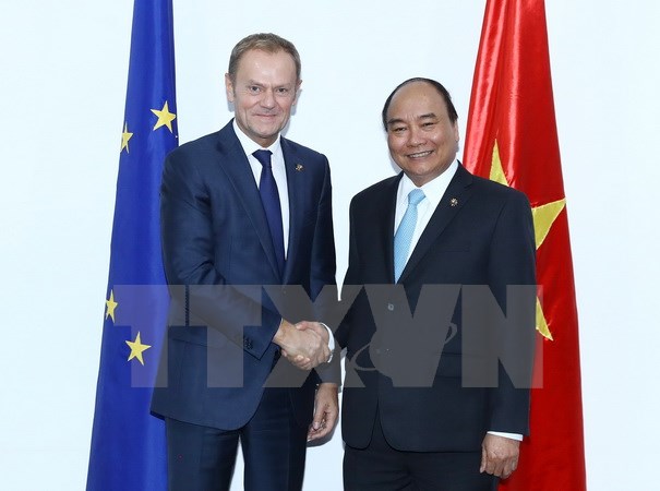 Thủ tướng Chính phủ Nguyễn Xuân Phúc gặp Chủ tịch Hội đồng Châu Âu Donald Tusk. (Ảnh: Thống Nhất/TTXVN)
