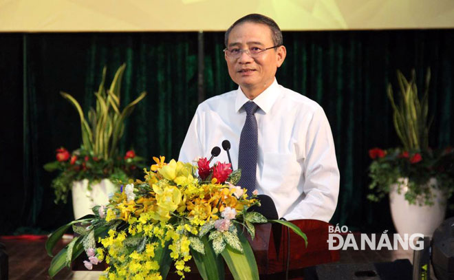 Bí thư Thành ủy Trương Quang Nghĩa phát biểu chỉ đạo tại hội nghị. Ảnh: QUỐC KHẢI