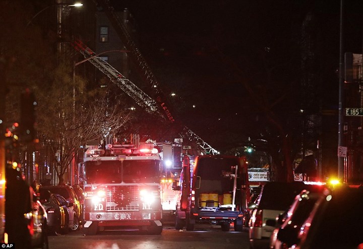 Hiện trường vụ cháy kinh hoàng làm 12 người chết ở New York (Mỹ)