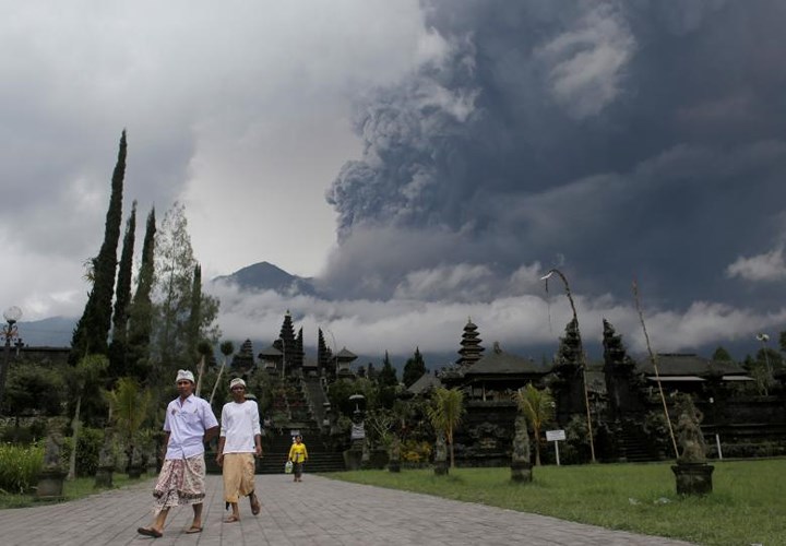Tuy nhiên, nhà khí tượng học của Cơ quan Hàng không Vũ trụ Mỹ (NASA) Chris Colose vẫn cho rằng việc núi lửa Agung phun trào không chắc sẽ tác động rõ rệt đến khí hậu của Trái Đất.