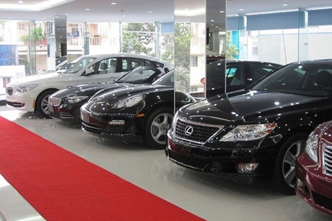 The recovery of import turnover of CBU cars in November is mainly attributed to the demand for cars at the end of the year ahead of Tet (Photo cafeF.vn)