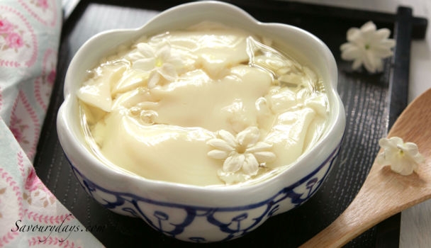 Sweet tofu pudding - A delicious dessert of Vietnamese people (Photo: savourydays.com)