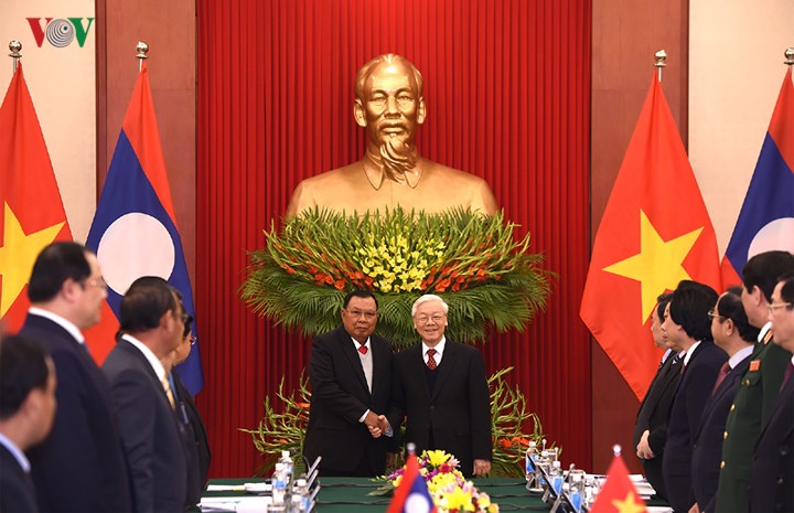 Ngay sau lễ đón chính thức, Tổng Bí thư Nguyễn Phú Trọng đã hội đàm với Tổng Bí thư, Chủ tịch nước Lào Bounnhang Vorachith tại Trụ sở Trung ương Đảng.
