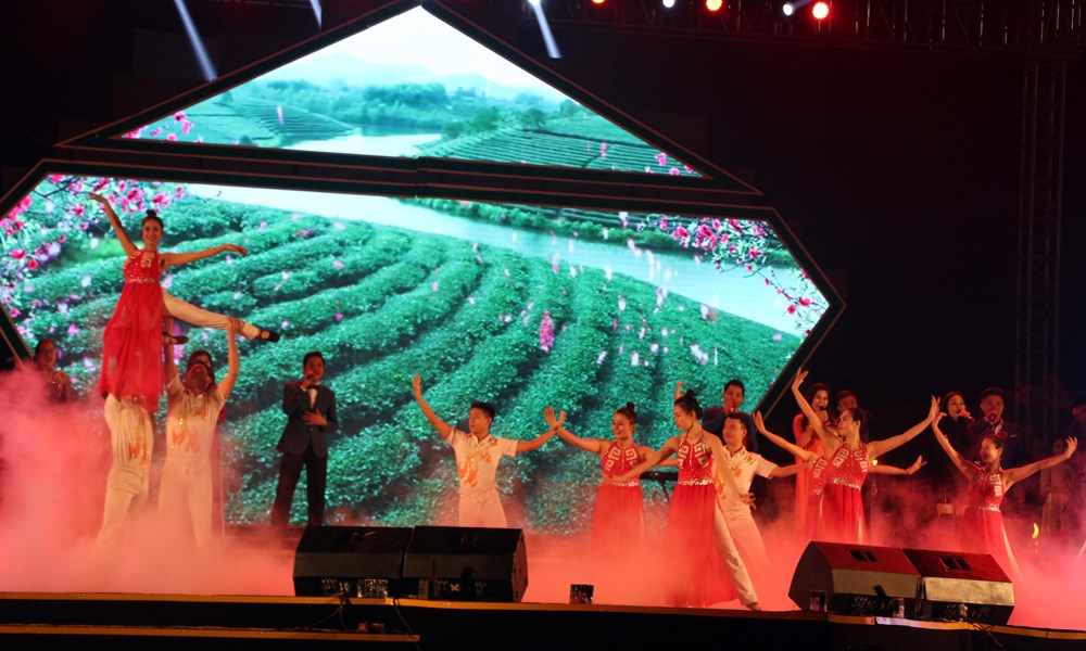 ​An art programme was held in Nghe An province on New Year's Eve. (Source: VNA)