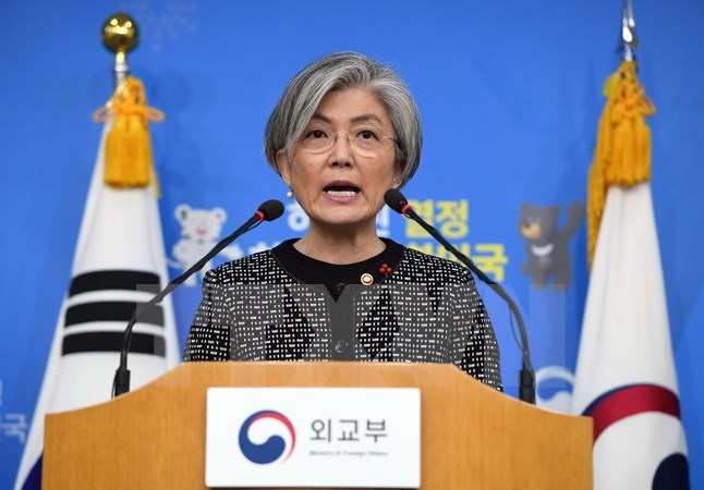 Ngoại trưởng Hàn Quốc Kang Kyung-wha phát biểu tại thủ đô Seoul ngày 27/12/2017. (Nguồn: Yonhap/TTXVN)