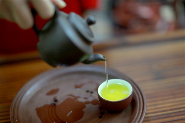 Precious: Connoisseurs use pottery kettle and cups to preserve the original taste and scent of tea Read more at http://vietnamnews.vn/life-style/421196/the-tea-that-mesmerises-drinkers.html#g8PL3mv8EgfdBkHK.99