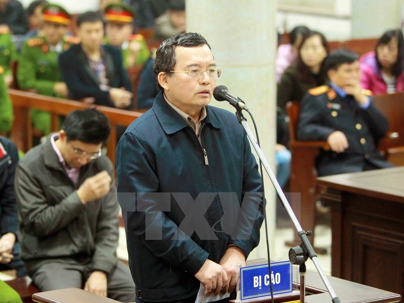 Bị cáo Nguyễn Quốc Khánh xin Hội đồng xét xử cho được hưởng lượng khoan hồng của pháp luật (Ảnh: An Đăng/TTXVN)
