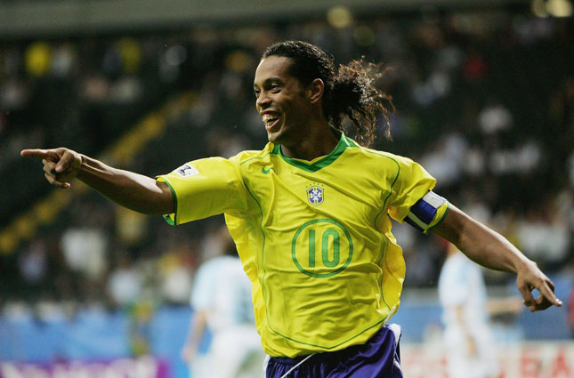 Ronaldinho và bức tâm thư gửi chính mình năm 8 tuổi