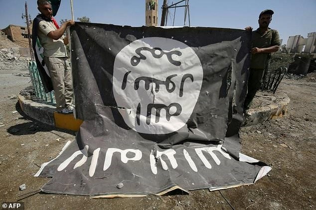 The flag of the Islamic State group (Photo: AFP)