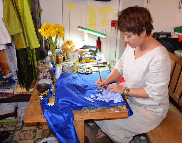 The shop’s owner, Ms Nguyen Thi Bao Quyen, 