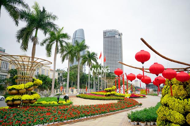  Floral decorations along a section of Bach Dang riverside walk, opposite the municipal People's Council's headquarters