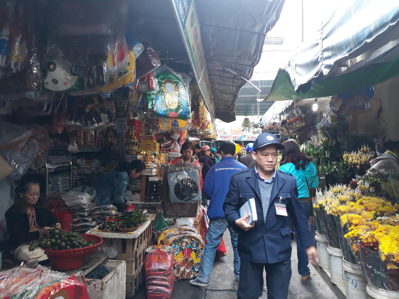 Lực lượng bảo vệ chợ Hàn luôn nâng cao công tác PCCC trong dịp Tết