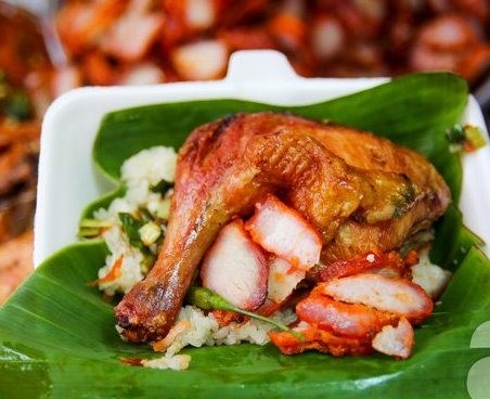 Sticky rice with char siu and roasted chicken (Photo: afamily.com)