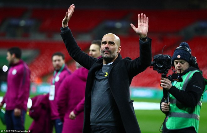 Pep Guardiola có danh hiệu đầu tiên của Man City.