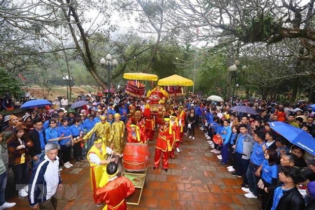 A procession at the Giong Festival of Soc Temple. The Giong Festival of Soc Temple and Phu Dong Temple in Hanoi's Gia Lam district was listed in the representative list of the intangible cultural heritage of humanity (Photo: VNA)