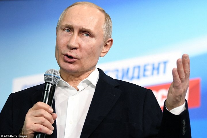 Hình ảnh đầu tiên của ông Putin sau khi chiến thắng bầu cử Tổng thống