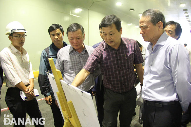 Bí thư Thành ủy Trương Quang Nghĩa kiểm tra các công trình trên địa bàn thành phố