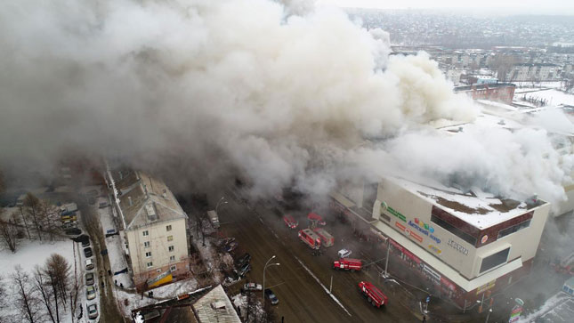 Cháy lớn ở trung tâm thương mại Nga: Ít nhất 64 người chết