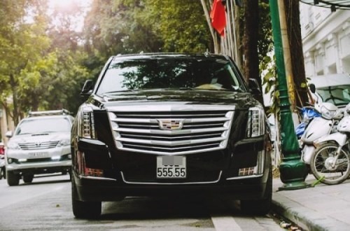 A car with the same-five-digit registration plate.— Photo doisongphapluat.com Read more at http://vietnamnews.vn/society/423529/5-categories-of-registration-plates-to-be-auctioned.html#uUr2QRK0wXJk7w71.99