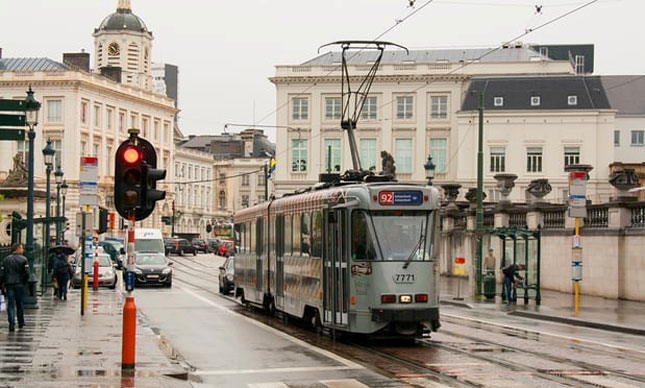 Giao thông công cộng ở Brussels.