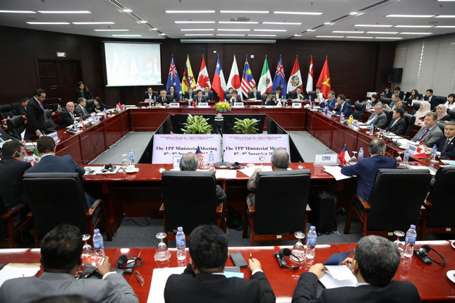Các quan chức 11 thành viên CPTPP đàm phán tại Đà Nẵng vào tháng 11-2017, trong khuôn khổ Tuần lễ Cấp cao APEC.				                 Ảnh: The Wall Street Journal