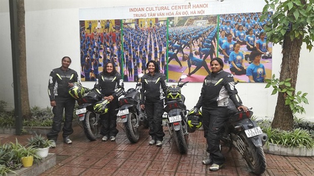 The four women riders arrive in Ha Noi at the reception of the Embassy of India, Ha Noi. (Photo: VNS)