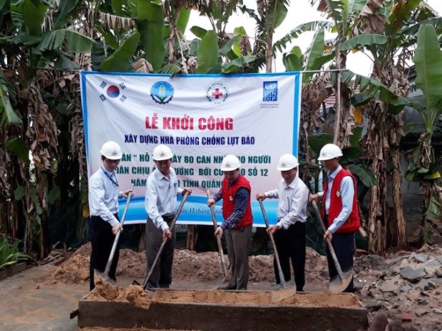 Work starts in Quang Nam Province for the Damrey housing recovery and rehabilitation project. (Photo courtesy of Phan Huong Giang)