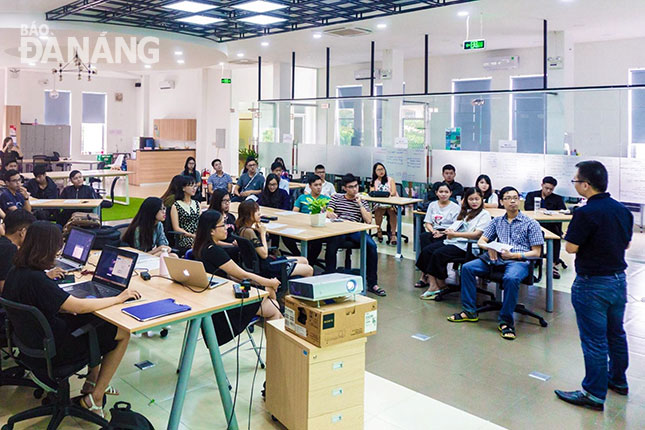 Many startup support activities have been held at co-working spaces (Photo: DNO/ Khang Ninh)