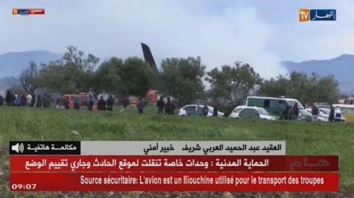Hiện trường vụ tai nạn máy bay thảm khốc ở Algeria