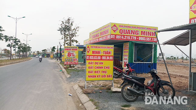 a boom in makeshift real estate transaction offices