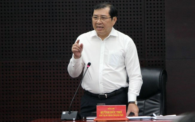 Chủ tịch UBND thành phố Huỳnh Đức Thơ phát biểu kết luận phiên họp. 