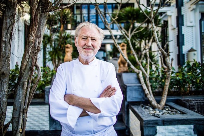 The legendary chef Pierre Gagnaire will have a cooking demonstration for gourmands at the award-winning La Maison 1888 at InterContinental Danang Sun Peninsula Resort on April 10th. — Photo courtesy InterContinental Danang Sun Peninsula Read more at http://vietnamnews.vn/life-style/425771/michelin-starred-chef-to-cook-at-son-tra-resort.html#P8BEsrMp4bvSyfxK.99