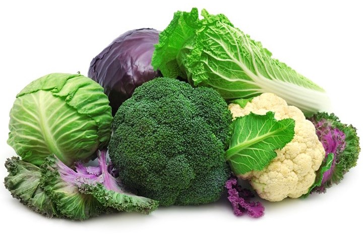 Các loại rau họ cải như bông cải xanh, cải bắp... có chứa folate và có carotenoid làm giảm mức homocysteine. Homocysteine là một axit amin gắn liền với sự suy giảm nhận thức. Các nhà nghiên cứu khuyên rằng nên ăn salad hay bất cứ loại rau nào mỗi ngày để giảm nguy cơ mắc bệnh Alzheimer.