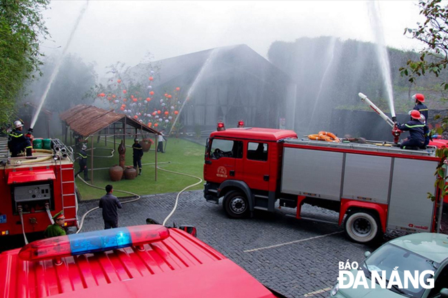 Thực tập các phương án chữa cháy và cứu nạn cứu hộ tại khu nghỉ dưỡng Naman Retreat, phường Hòa Hải, quận Ngũ Hành Sơn.