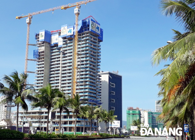  Many condotels are under construction in Da Nang (Photo: Trieu Tung)