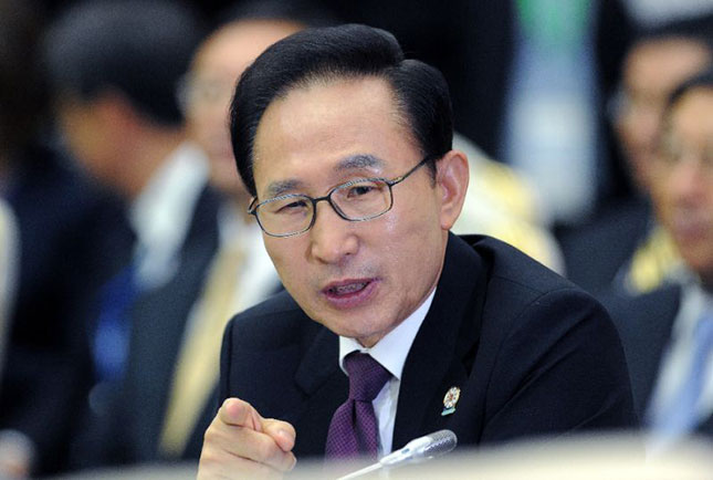 Cựu Tổng thống Lee Myung-bak có thể nhận án chung thân. 	Ảnh: AFP