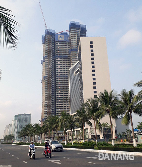 The condotel projects of Wyndham Anh Duong Soleil Da Nang and Times Square on the Pham Van Dong-Vo Nguyen Giap route might affect the local urban infrastructure and population distribution